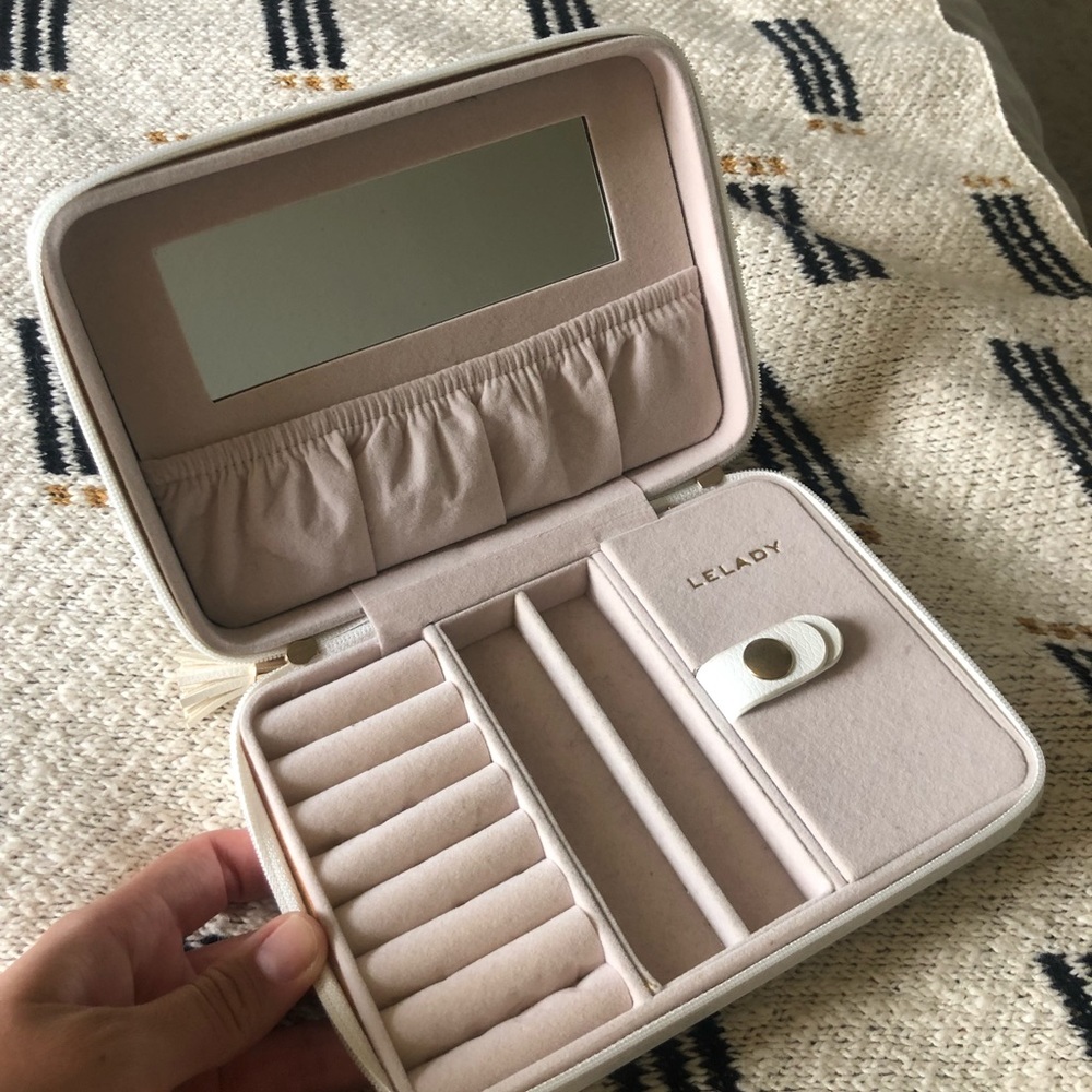 Jewelry travel case